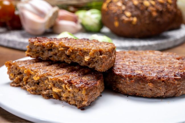 plant-based meat_©BARMALINI - STOCK-ADOBE.COM_e.jpg