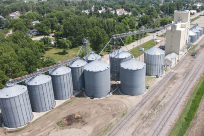 Anchor_Hatton North Dakota elevator_©MAX STEFFES_e.jpg